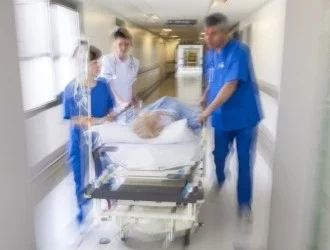 Podcast : Soignants en souffrance: « au final c’est aussi le patient qui est impacté ».